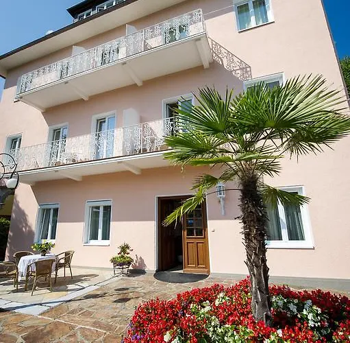 酒店 Auguste Pörtschach am Wörthersee